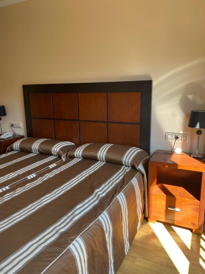 Hotel Av Apartamentos โลวิโอส ภายนอก รูปภาพ