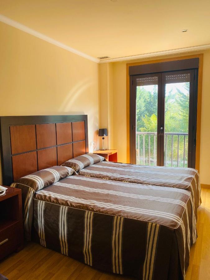 Hotel Av Apartamentos โลวิโอส ภายนอก รูปภาพ