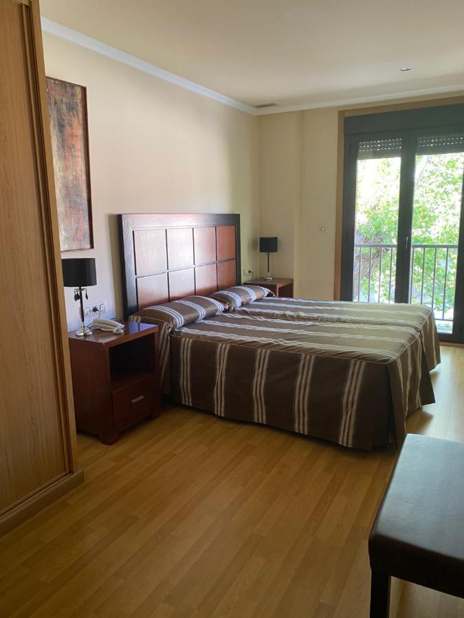 Hotel Av Apartamentos โลวิโอส ภายนอก รูปภาพ