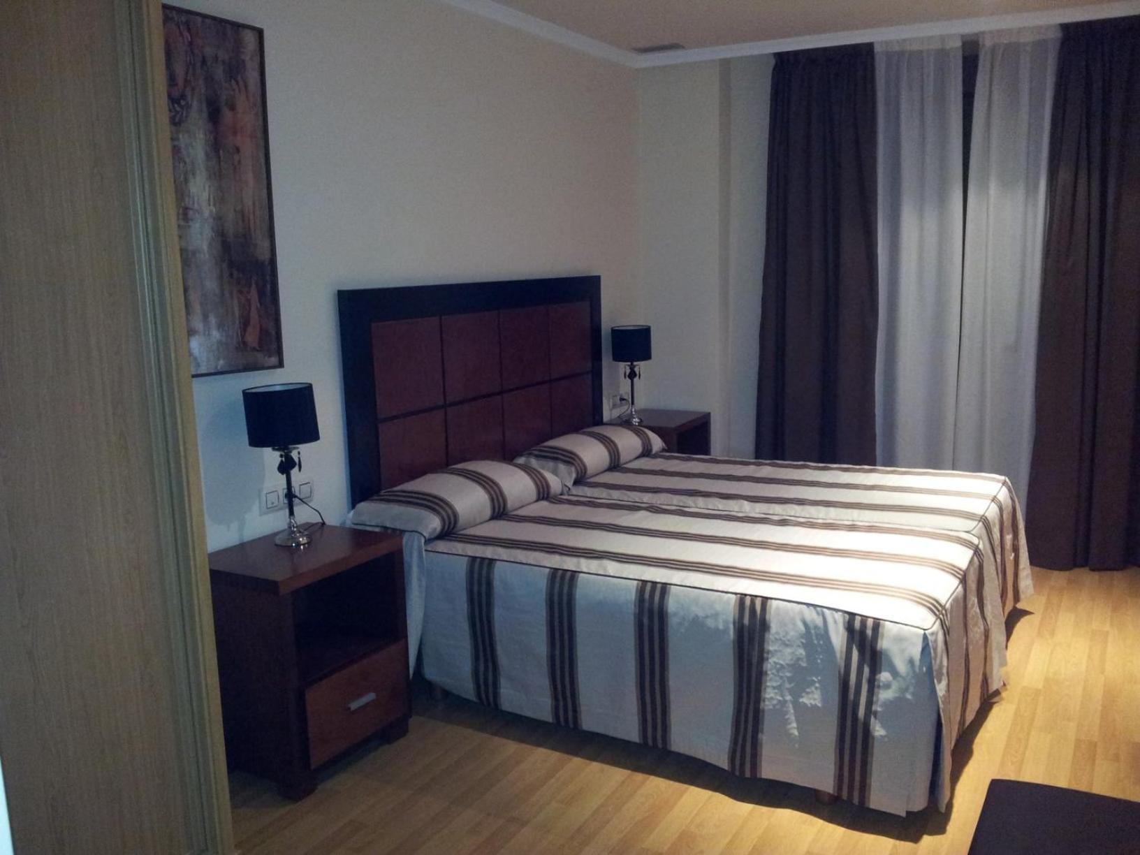 Hotel Av Apartamentos โลวิโอส ภายนอก รูปภาพ